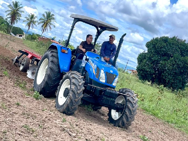 Prefeitura Municipal de Nova Cruz Inicia Corte de Terra 2024 e Promove Ações Agrícolas